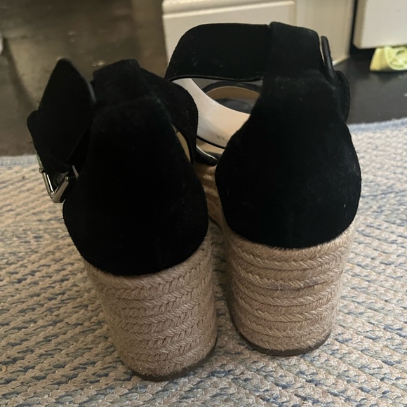 Marc Fisher wedges - Picture 2 of 4